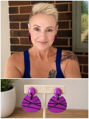 Vintage 80’s Purple clip earrings